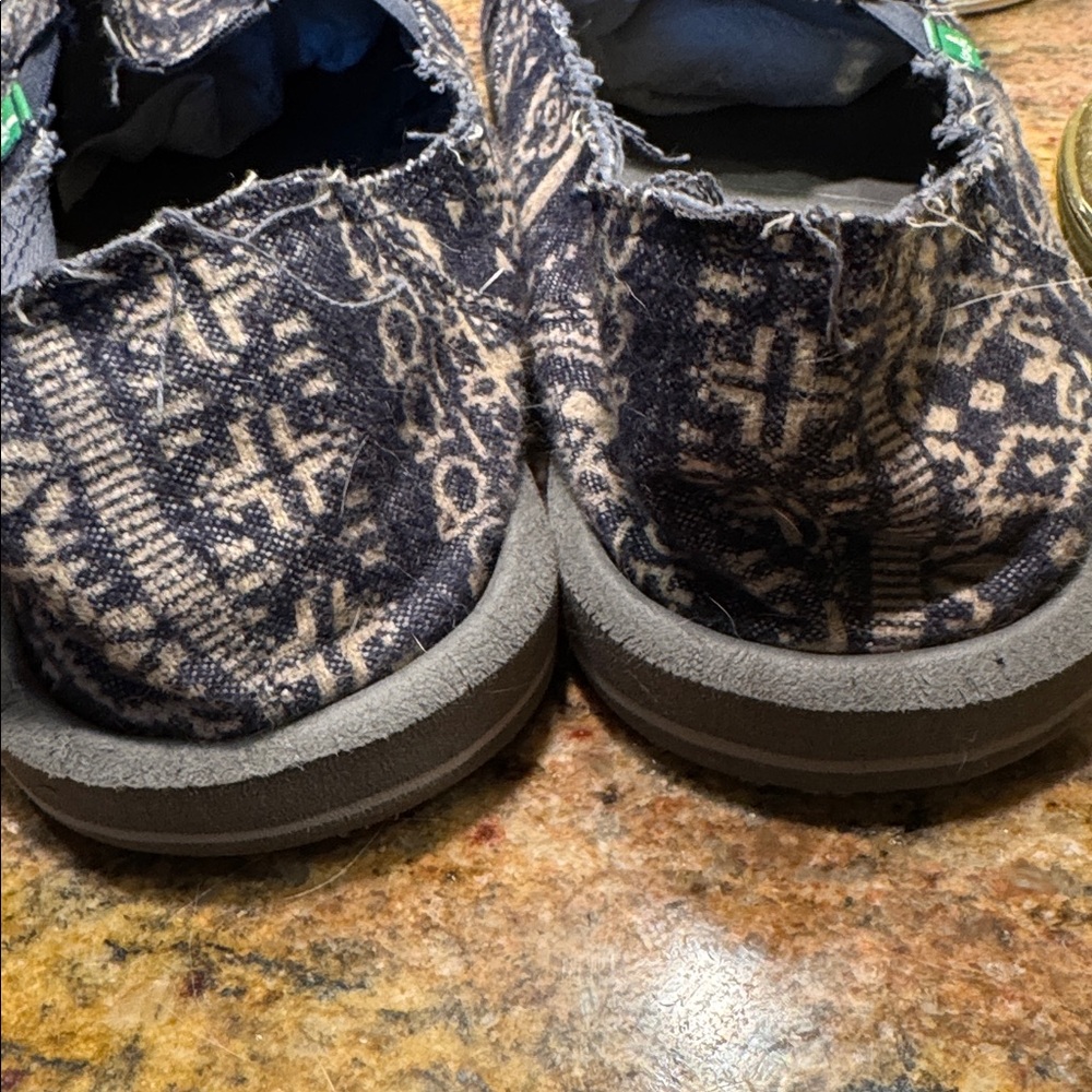 Sanuk Blue Mosiac Slip Ons 8 - Picture 5 of 5